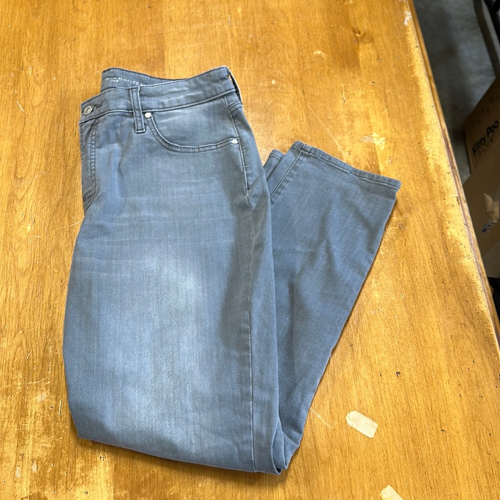 Chicos So Slimming Girlfriend Slim Leg Ankle Jeans size 12